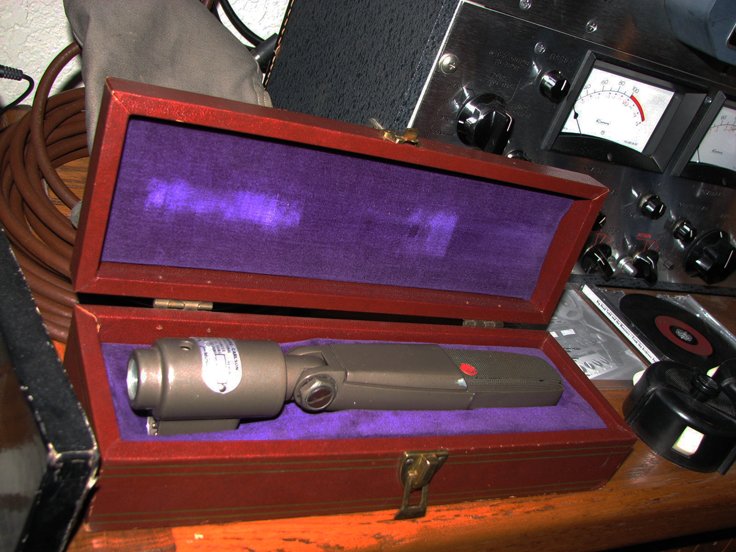 Shure 300 ribbon microphone in Phantom Productions' vintage recording collection