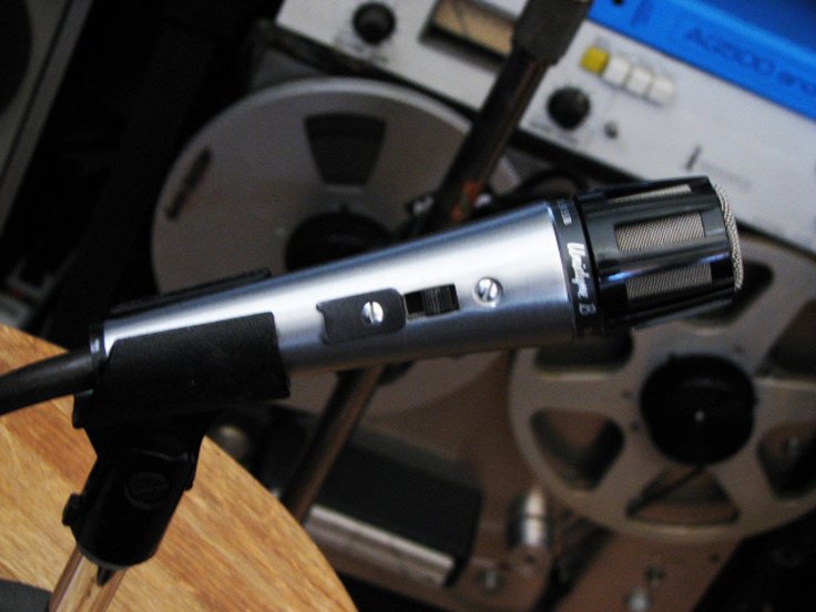 Shure 515SB Unidyne B microphone in Phantom Productions' vintage recording collection