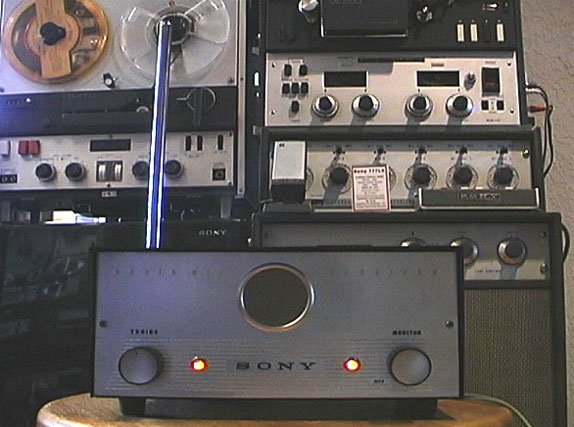 picture of Sony CR-4 wirless microphone system
