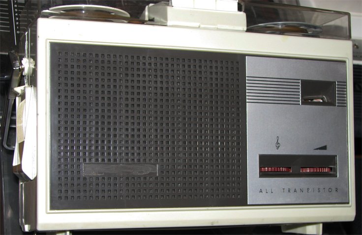 Norelco 101 reel to reel tape recorder in Reel2ReelTexas.com's vintage recording collection